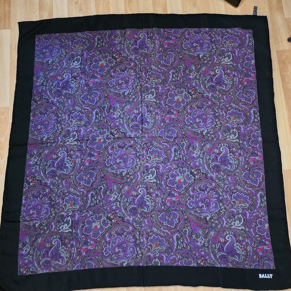 Bally #4 silk scarf made in Italy Paisley